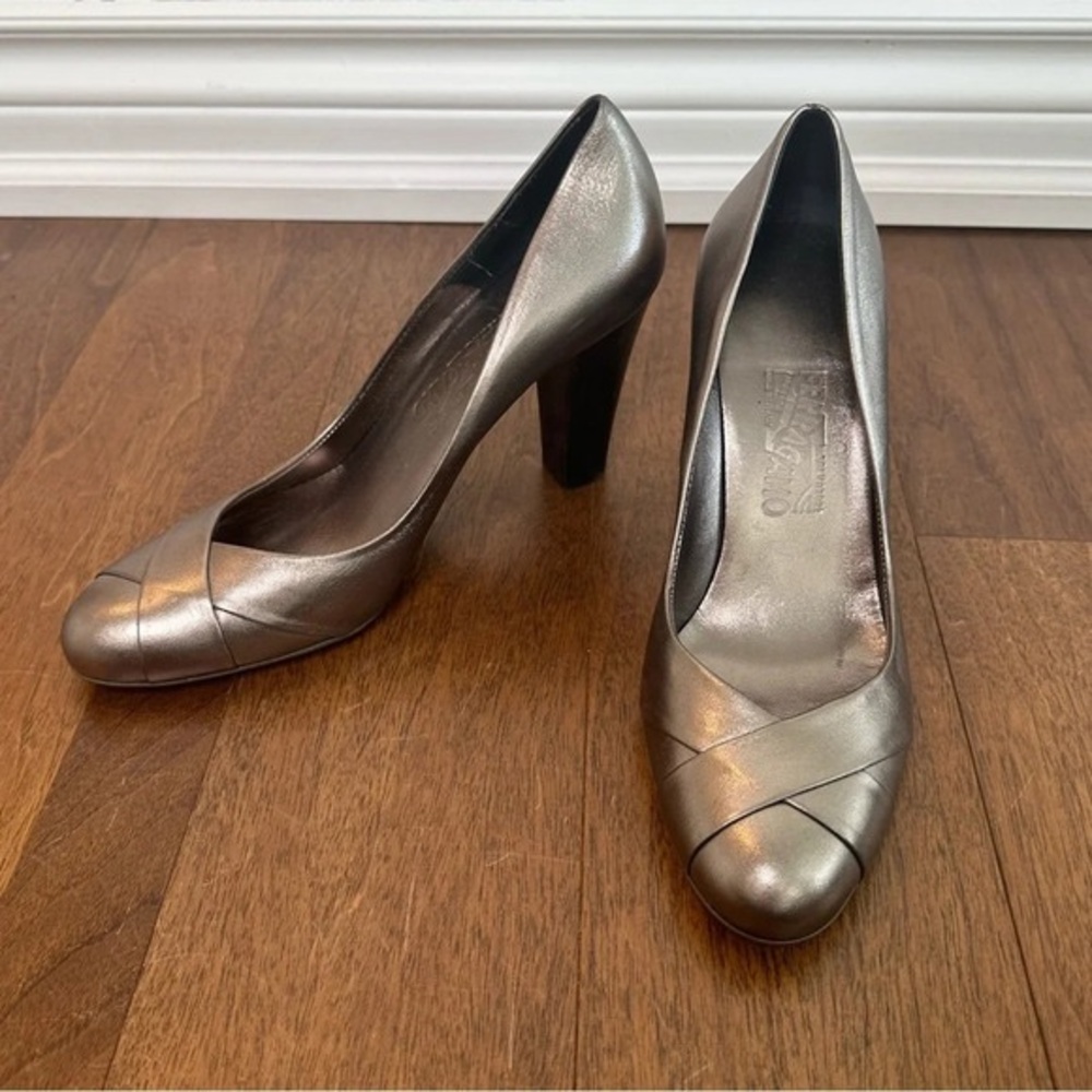 Ferragamo Pewter Heels Size 10